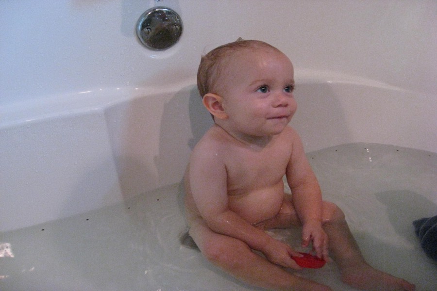 ../image/day 1 dean bathtime 3.jpg